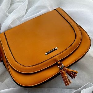 ECOSUSI European Handbags Crossbody. Purse is like new without tags!